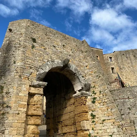 Porta All'arco Hotel