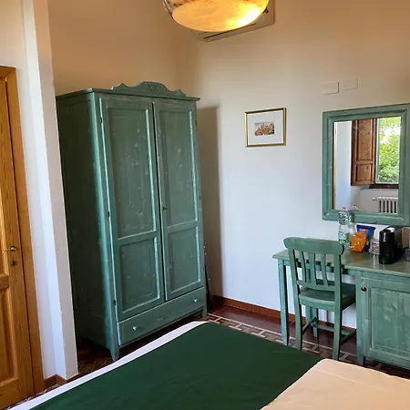 Porta All'arco Hotel 3*