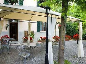 Porta All'arco Volterra