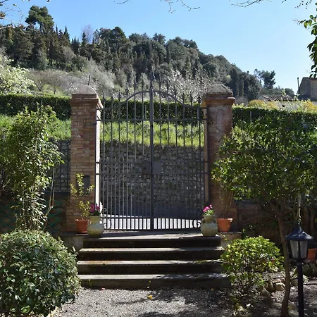 Porta All'arco 3*